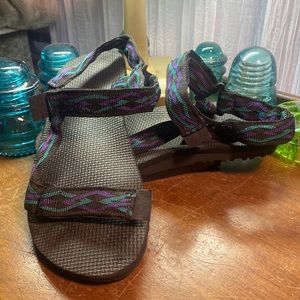 Red camel beach, sandals size 9-10